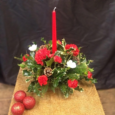 Christmas Candle Posy Red